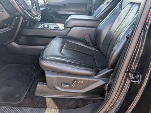 Used 2021 Ford Expedition Limited image 14