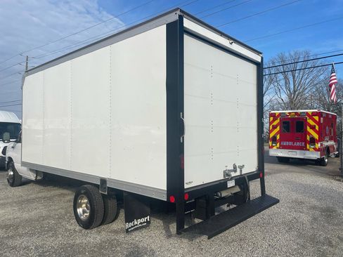Used 2021 Ford E-350 and Econoline 350 Super Duty w/ Power Windows & Locks Group image 5