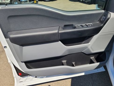 New 2026 Ford F250 XL w/ XL Chrome Package RWD image 8