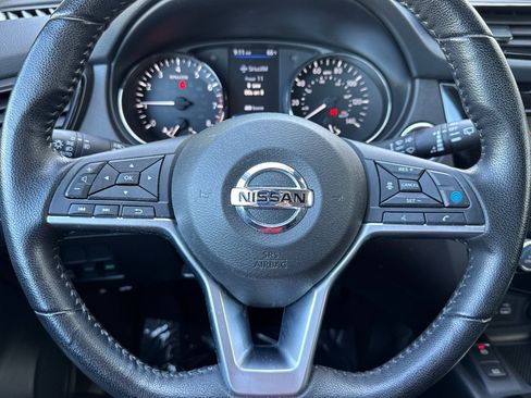 Used 2022 Nissan Rogue Sport SV w/ Technology Package AWD/4WD image 10