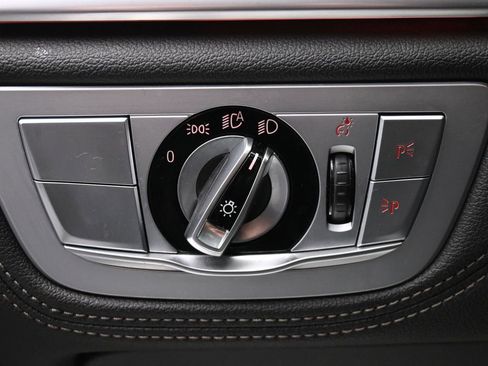 Used 2022 BMW 750i xDrive w/ Executive Package image 20