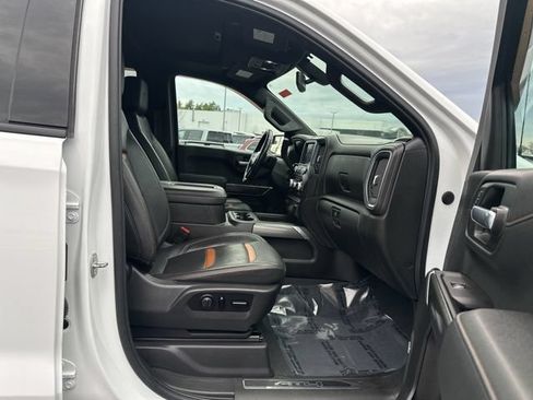 Used 2021 GMC Sierra 1500 AT4 w/ AT4 Preferred Package AWD/4WD image 13