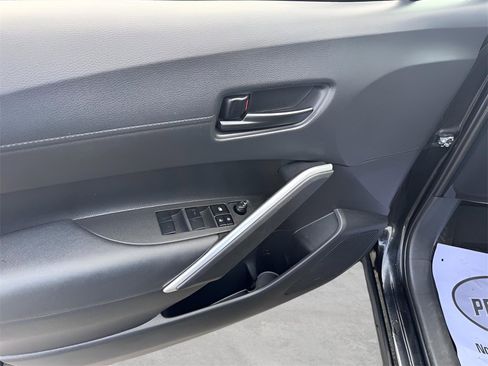 Used 2023 Toyota Corolla Cross LE image 13