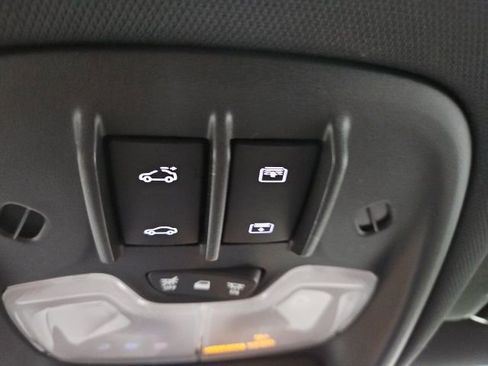 Used 2024 Chevrolet TrailBlazer RS w/ Convenience Package image 28