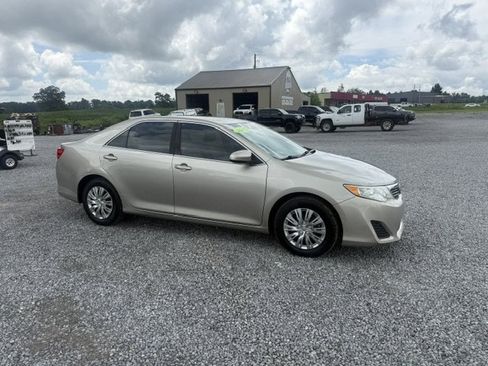 Used 2013 Toyota Camry FWD image 5