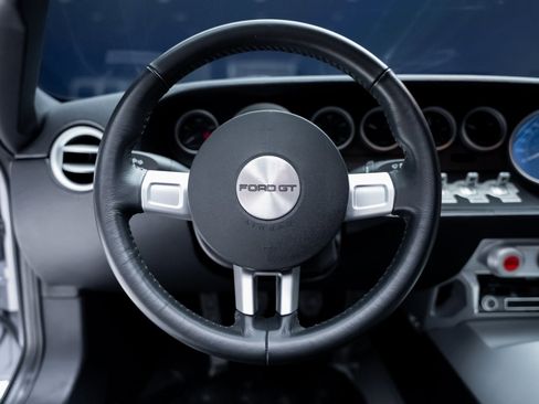 Used 2006 Ford GT image 47