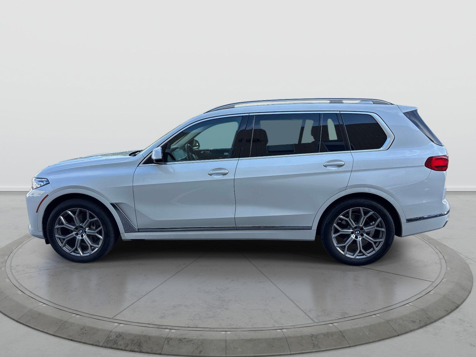 Used 2022 BMW X7 xDrive40i w/ Premium Package AWD/4WD image 2