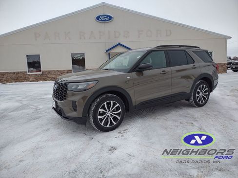 New 2026 Ford Explorer ST-Line image 1