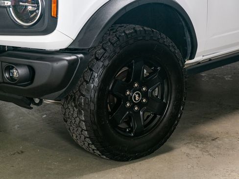 Used 2022 Ford Bronco Black Diamond image 11