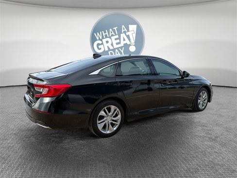 Used 2018 Honda Accord LX image 3
