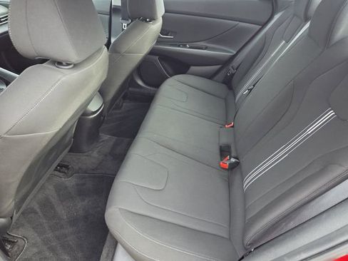 Used 2023 Hyundai Elantra SEL w/ Convenience Package image 13
