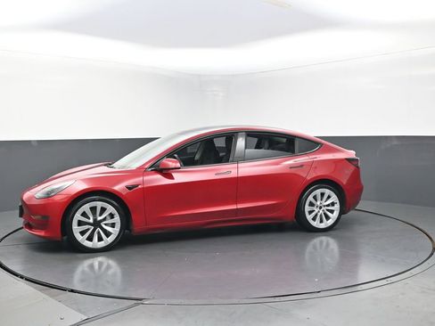 Used 2023 Tesla Model 3 Standard Range image 8