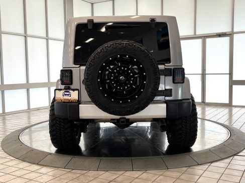 Used 2015 Jeep Wrangler Unlimited Sahara w/ Dual Top Group AWD/4WD image 6