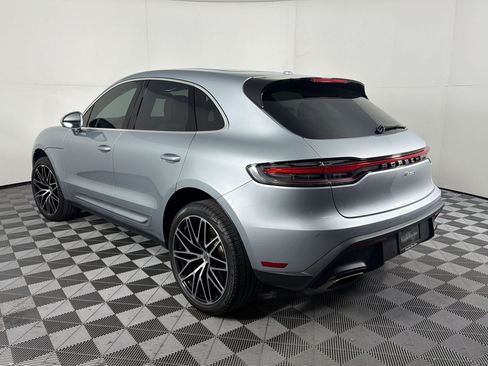 Certified 2026 Porsche Macan AWD/4WD image 3
