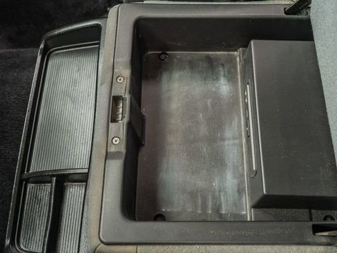 Used 2015 RAM 2500 Tradesman w/ Chrome Appearance Group image 31