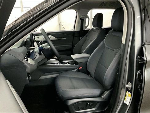 New 2026 Ford Explorer Active image 24