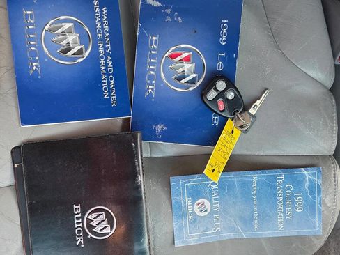 Used 1999 Buick Le Sabre Custom image 59