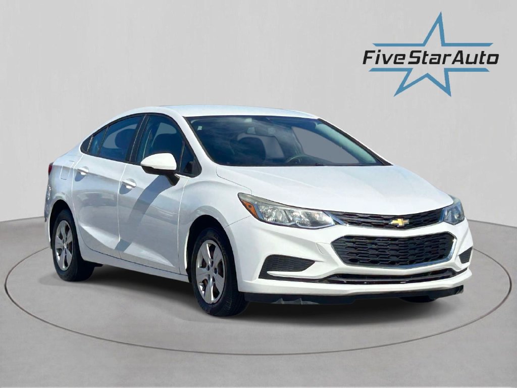 Used 2018 Chevrolet Cruze LS FWD image 1