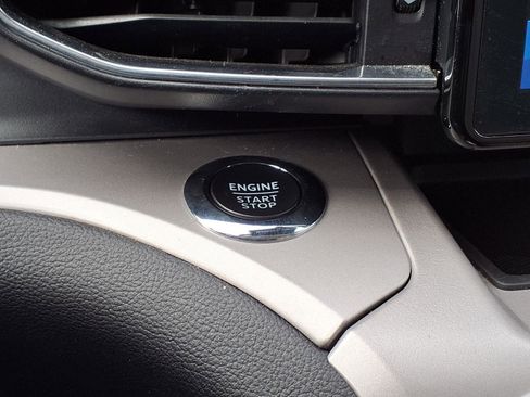 Used 2023 Ford Explorer XLT w/ Equipment Group 202A image 14