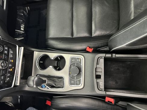 Used 2021 Jeep Grand Cherokee Overland image 15