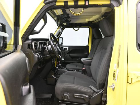 Used 2022 Jeep Wrangler Unlimited Sport AWD/4WD image 9