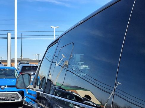 New 2025 Volkswagen ID. Buzz Pro S Plus image 22