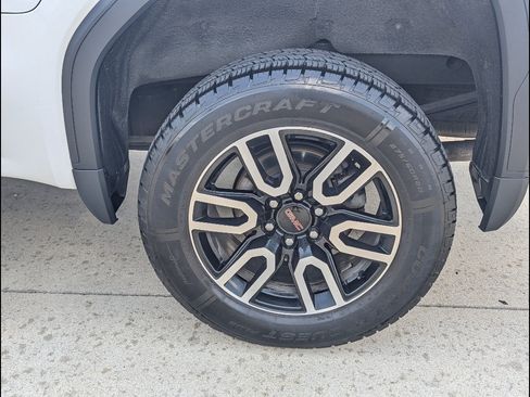 Used 2019 GMC Sierra 1500 AT4 w/ AT4 Preferred Package AWD/4WD image 16