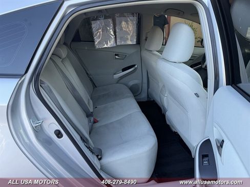 Used 2015 Toyota Prius Two FWD image 23
