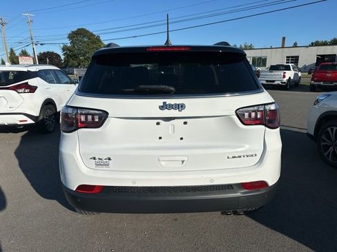 Used 2022 Jeep Compass Limited image 5