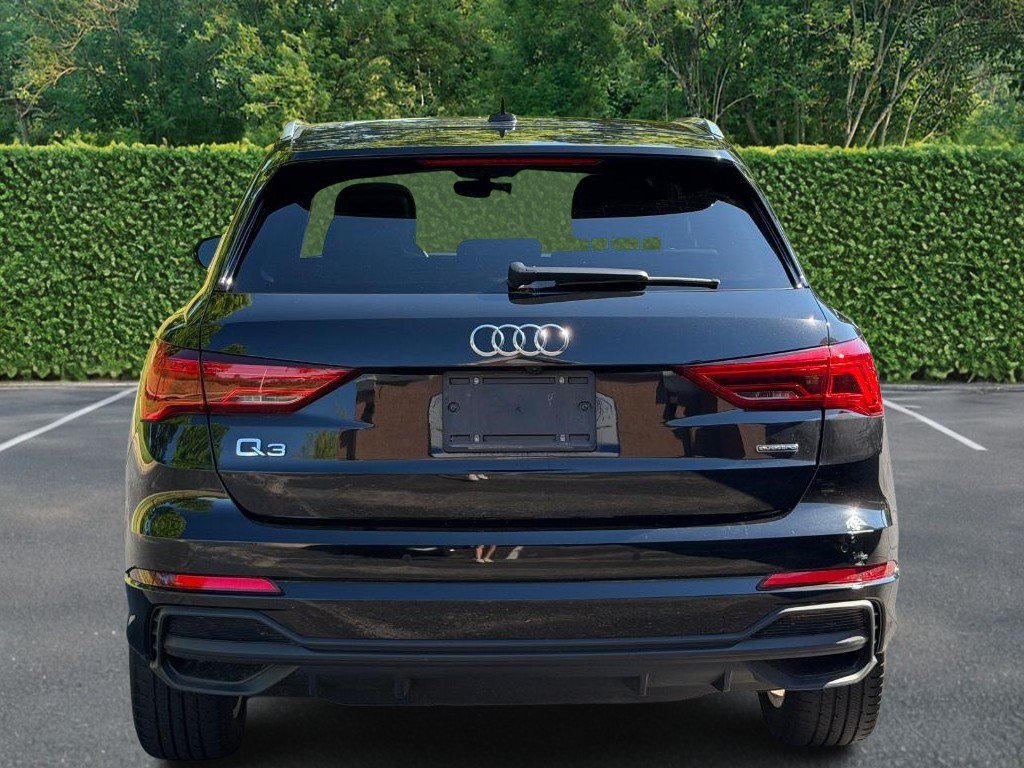 Used 2023 Audi Q3 2.0T Premium w/ Convenience Package AWD/4WD image 5