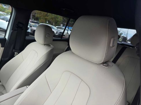 Used 2025 Mercedes-Benz GLB 250 GLB 250 image 24