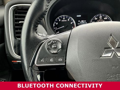 Used 2017 Mitsubishi Outlander SE AWD/4WD image 10