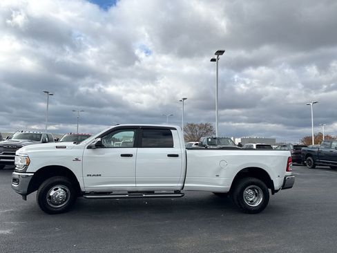 Used 2022 RAM 3500 Big Horn image 6