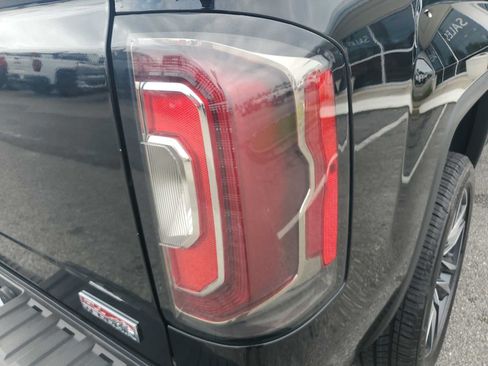 Used 2018 GMC Sierra 1500 SLT AWD/4WD image 15