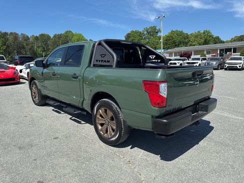 Used 2024 Nissan Titan SV w/ SV Bronze Edition Package image 3