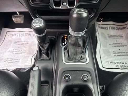 Used 2021 Jeep Wrangler Unlimited Sahara image 25