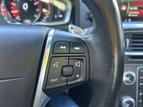 Used 2016 Volvo S60 T5 Premier w/ Convenience Package image 38
