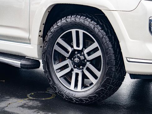 Used 2016 Toyota 4Runner Limited AWD/4WD image 8