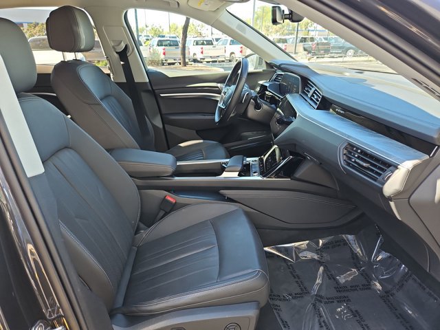 Used 2024 Audi Q8 e-tron Premium Plus w/ Premium Plus Package AWD/4WD image 26