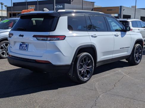 New 2025 Jeep Grand Cherokee L Limited image 2