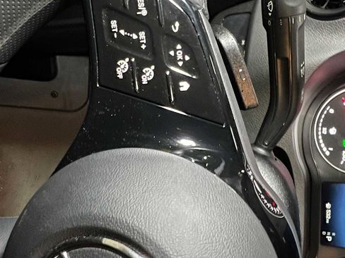 Used 2025 Mercedes-Benz Sprinter 2500 image 25