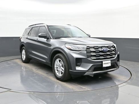 New 2025 Ford Explorer Active image 22