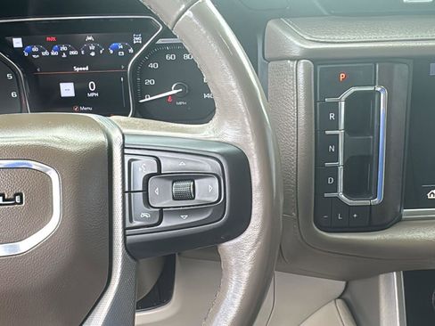 Used 2021 GMC Yukon XL Denali AWD/4WD image 19