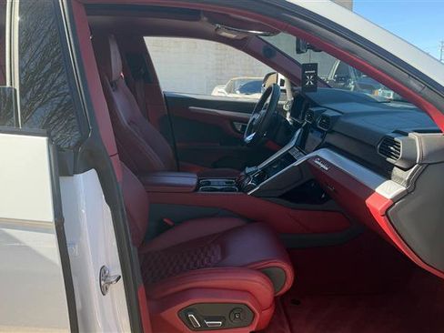Used 2020 Lamborghini Urus image 37