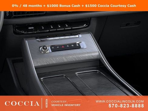 New 2025 Lincoln Aviator AWD image 15