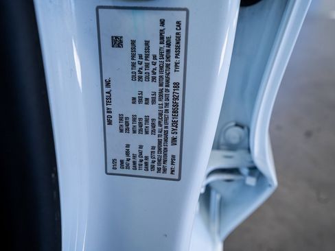 Used 2025 Tesla Model 3 Long Range image 60