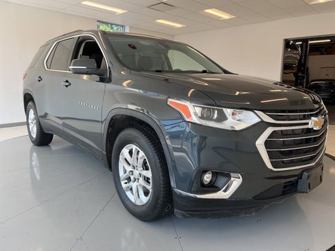 Used 2021 Chevrolet Traverse LT image 55