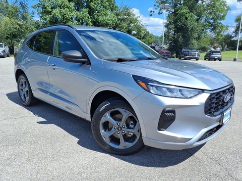 Used 2024 Ford Escape ST-Line AWD/4WD image 2