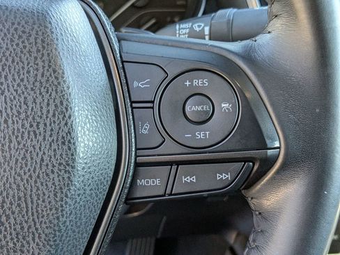 Used 2021 Toyota Camry SE w/ Convenience Package image 17