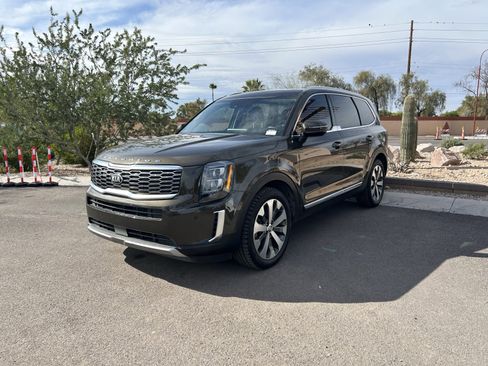 Used 2021 Kia Telluride EX w/ EX Premium Package image 7